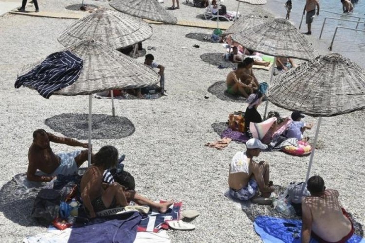 Deniz sezonu açıldı, şezlonglar otel fiyatlarıyla yarışıyor!