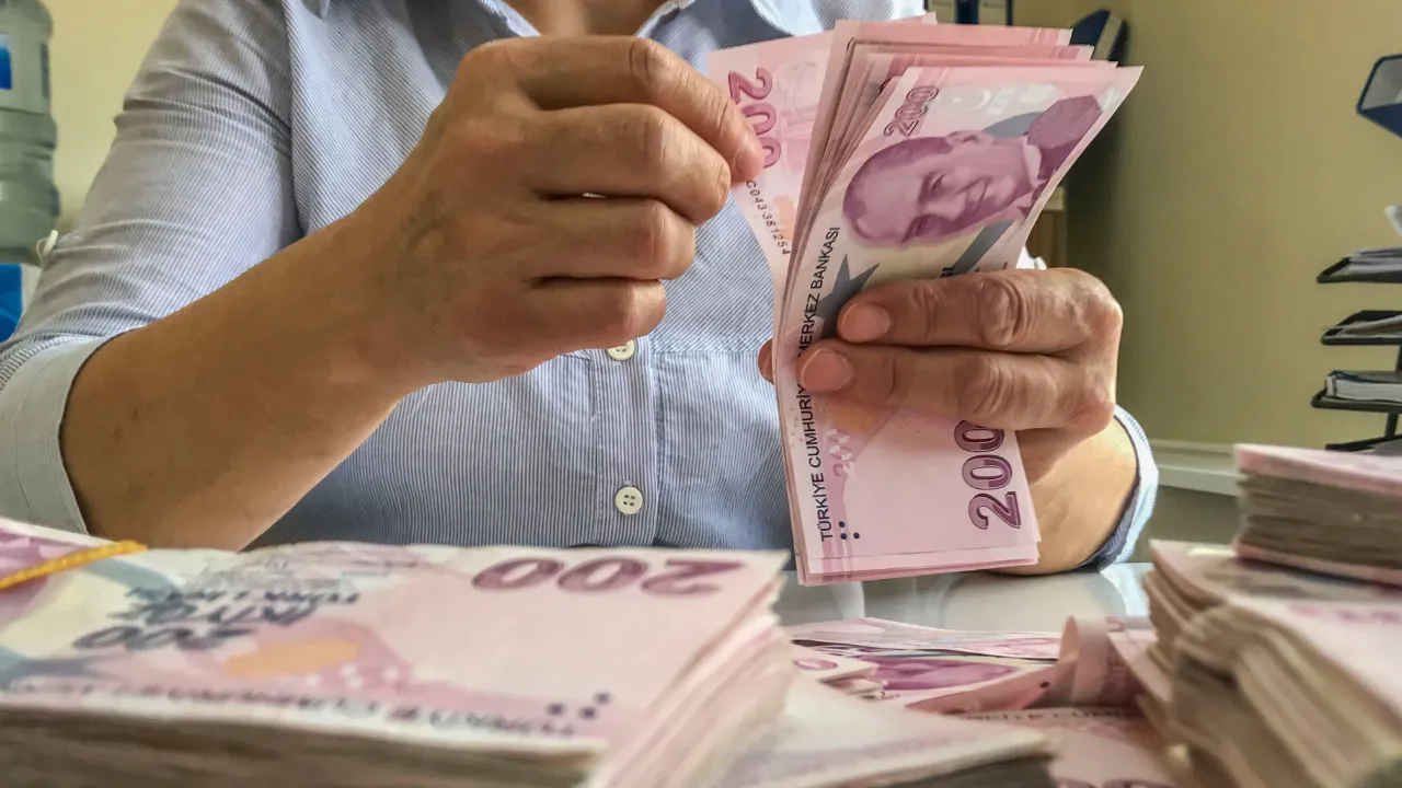 Emekli ve Kamu İşçilerinin İkramiye Ödeme Takvimi Netleşti