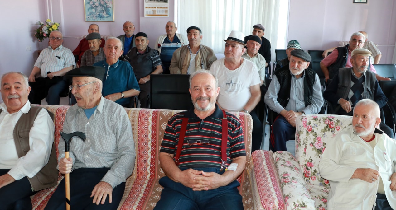 Türkiye’de yaşlı nüfus artıyor, çocuk ve genç nüfus azalıyor