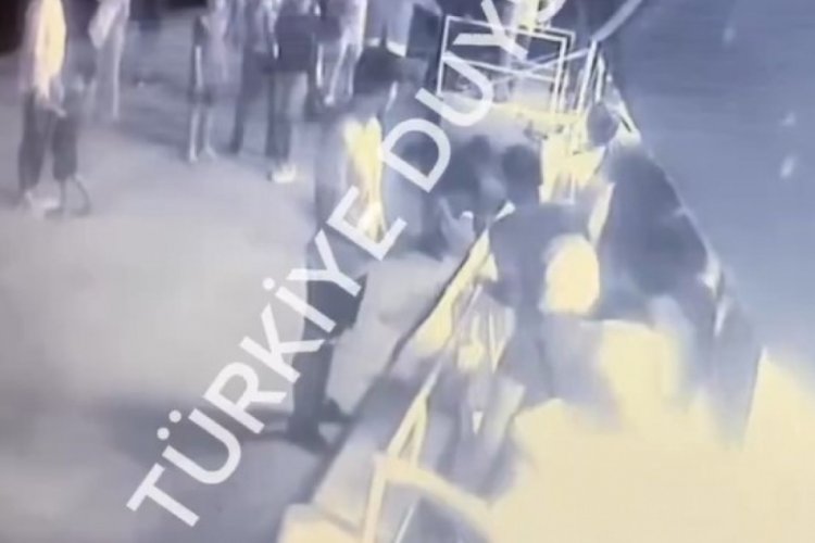 Gemiden düşen çocuğu duyarlı vatandaşlar kurtardı