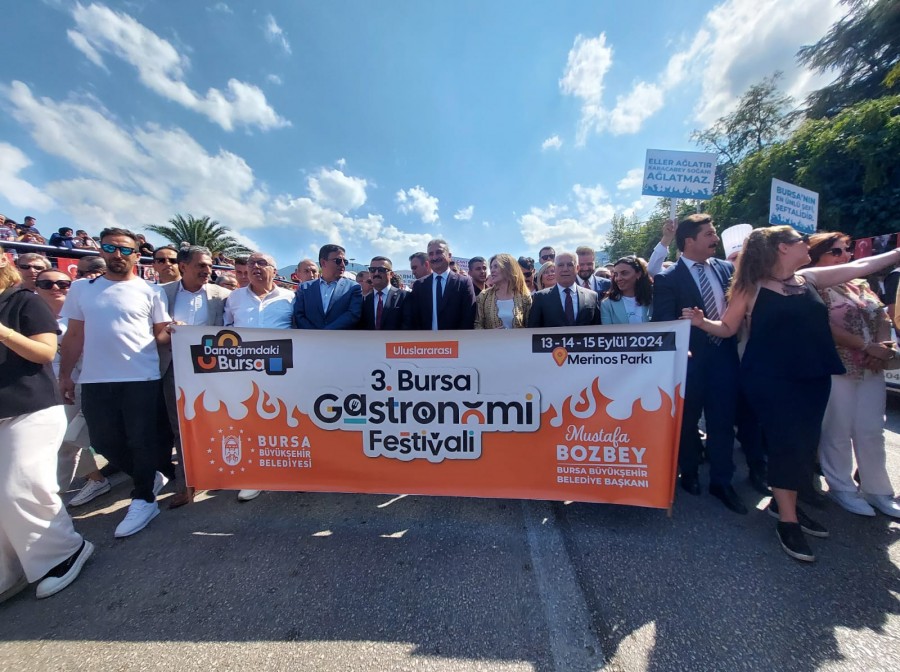 GASTRONOMİ FESTİVALİ  KORTEJ YÜRÜYÜŞÜYLE START ALDI