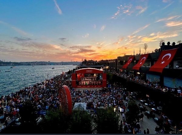 GALATAPORT İSTANBUL’DA CUMHURİYET COŞKUSU