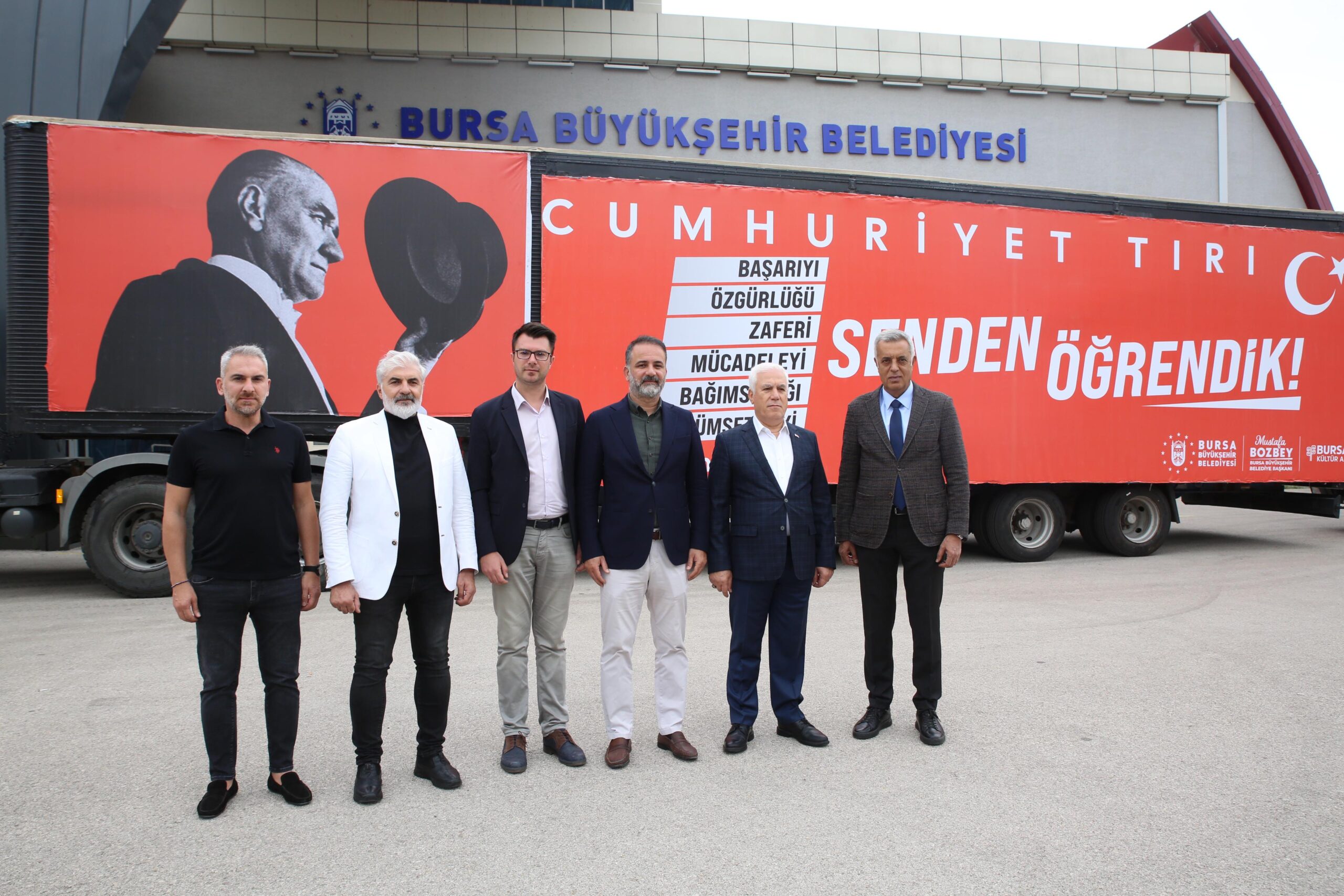 CUMHURİYET TIRI İLÇE İLÇE GEZİYOR