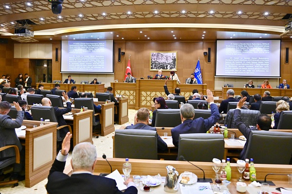 BOZBEY: KESİNTİLER ESNAFI VE HERKESİ ETKİLEDİ