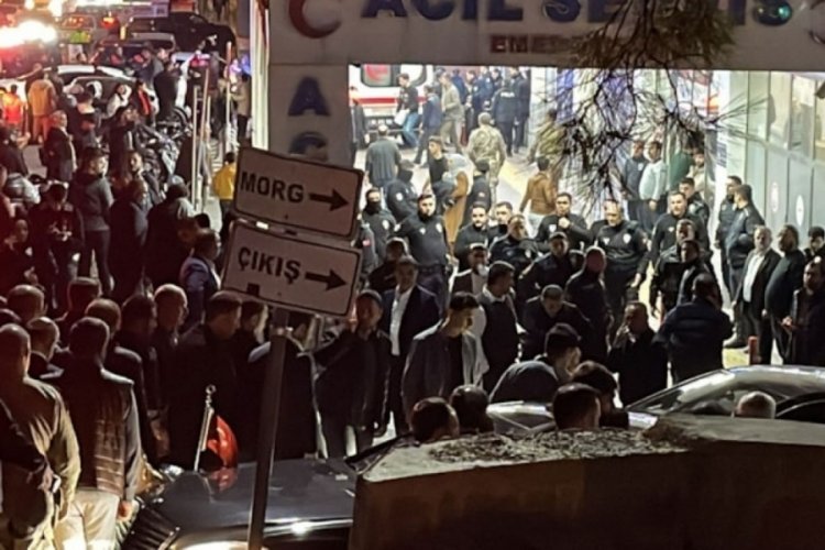 Bakanın konvoyu kaza yaptı:1 ölü