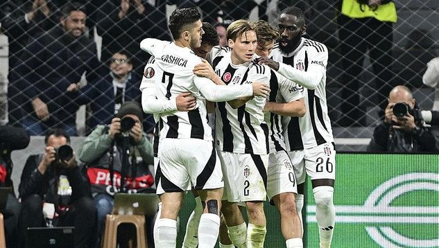 Kartallar yüksekten uçar:2-1