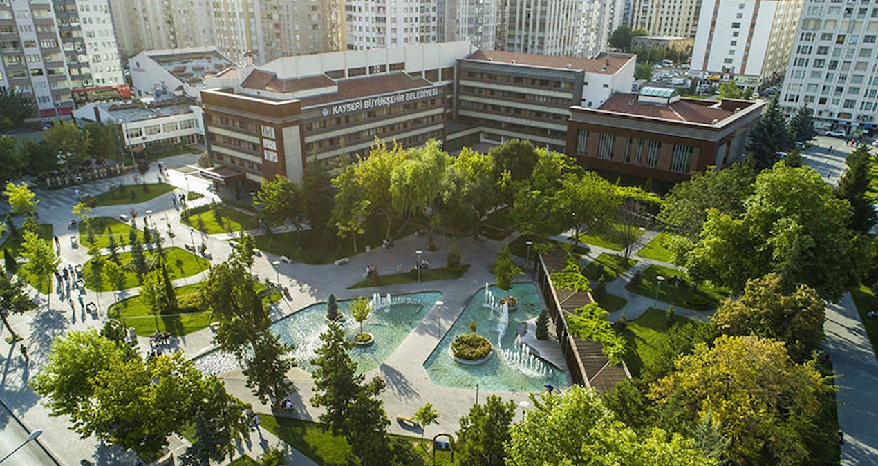 AK Parti’li belediyenin borcu ve faize ödediği para dudak uçuklattı