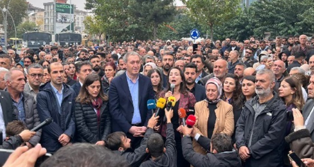 DEM Parti’den kayyum tepkisi