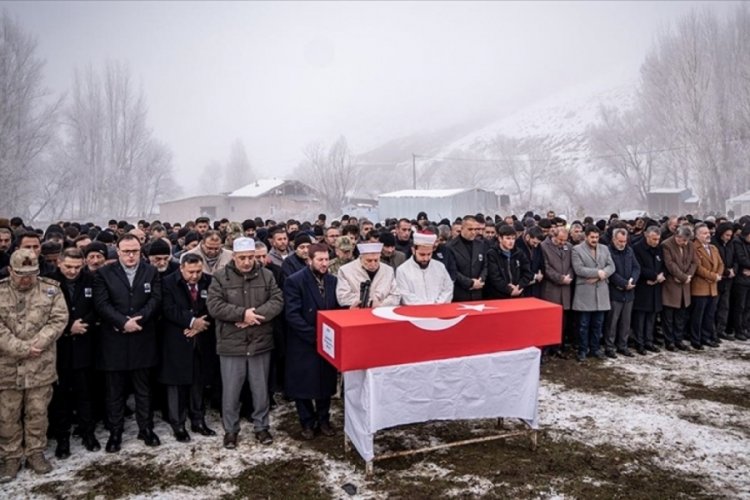 Son yolculuklarına uğurlandılar