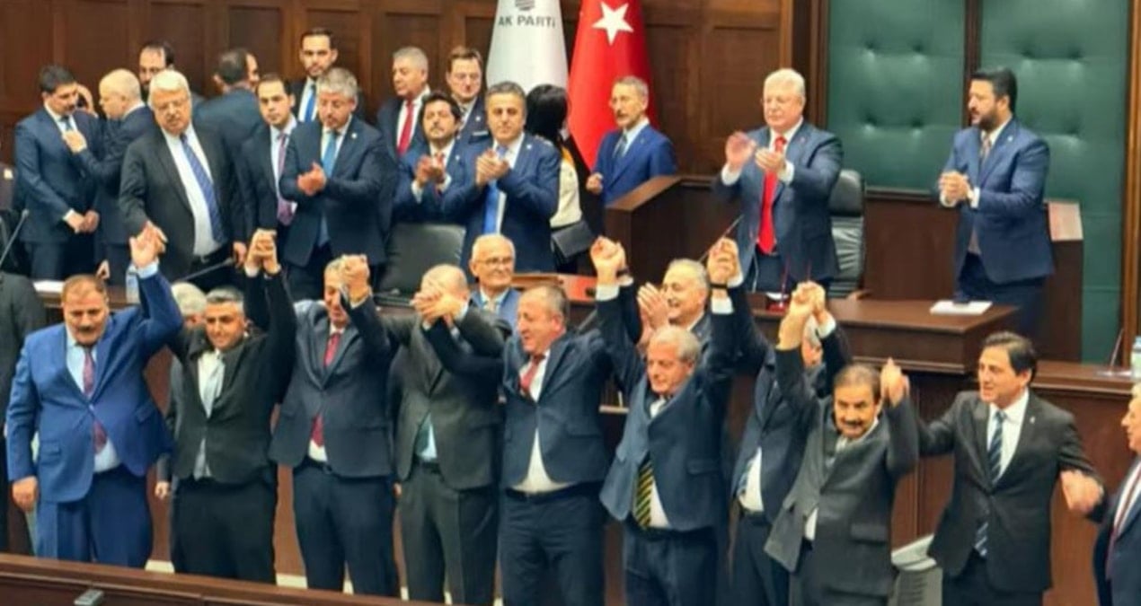 AKP’de kongre öncesi 10 yeni transfer