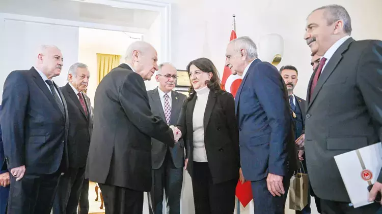 AKP ve DEM arasında 10 yıl sonra ilk bayramlaşma