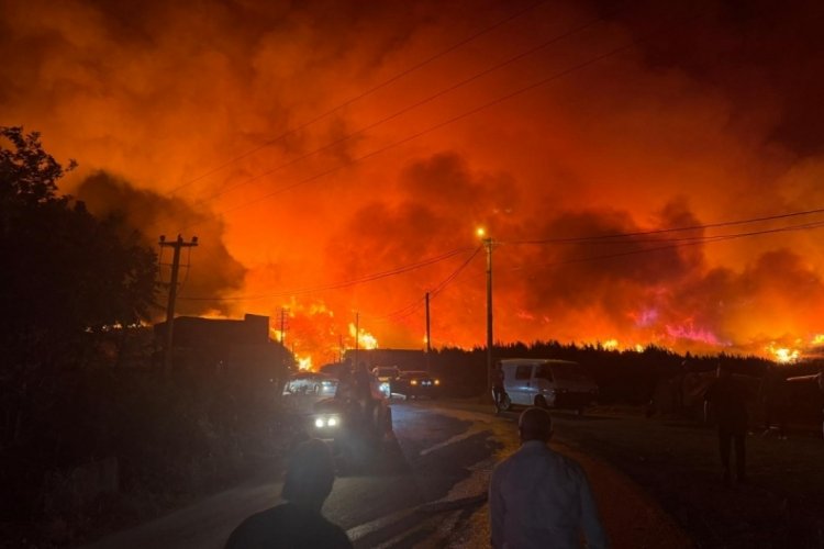 Bursa’da alevler 2 ilçe merkezine ulaştı