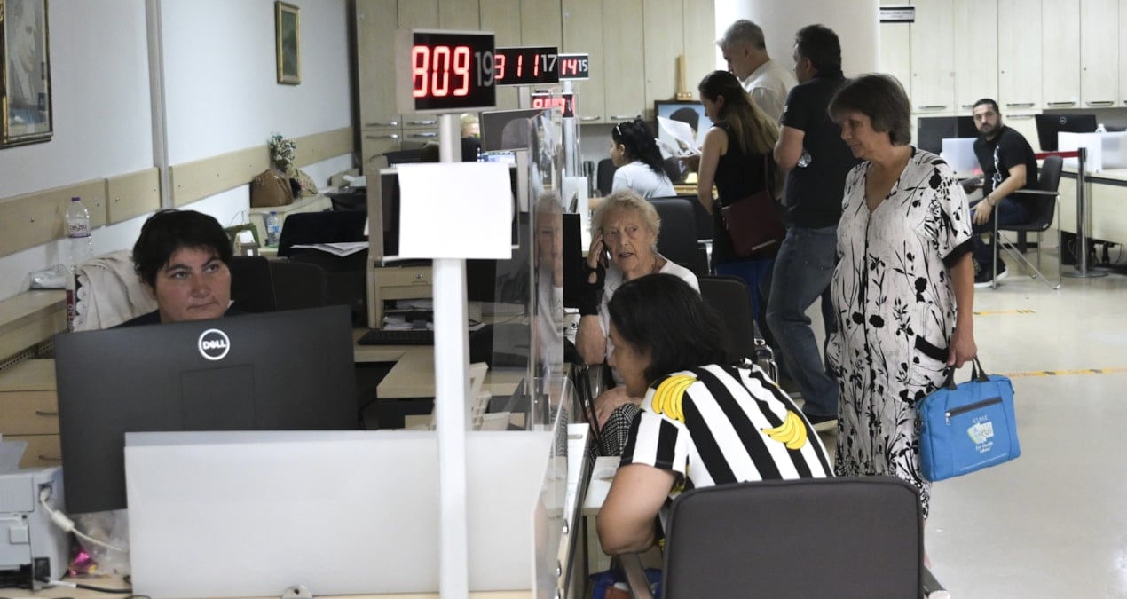 Ehliyet yenileme için Nüfus Müdürlüklerinde yoğunluk