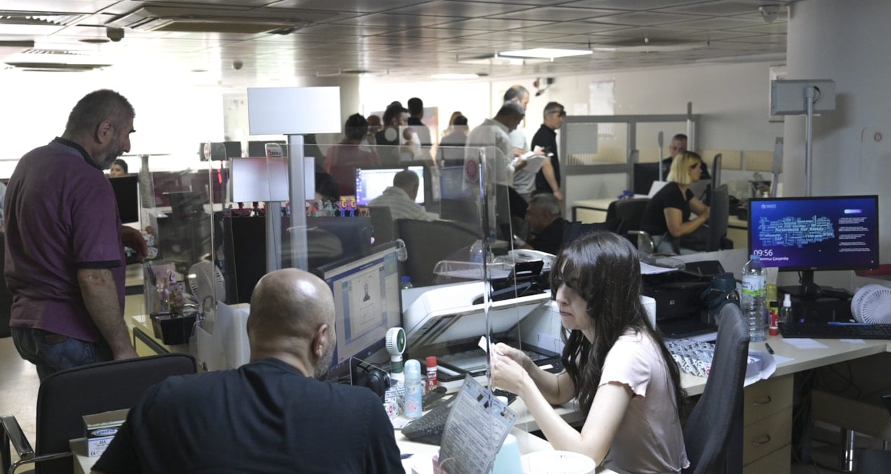 Nüfus Müdürlükleri tıka basa doldu!