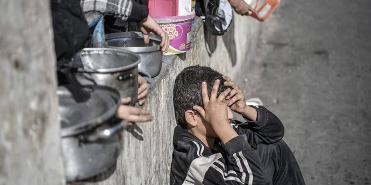 Gazze’de 24 saatte 1’i çocuk 4 kişi açlıktan hayatını kaybetti