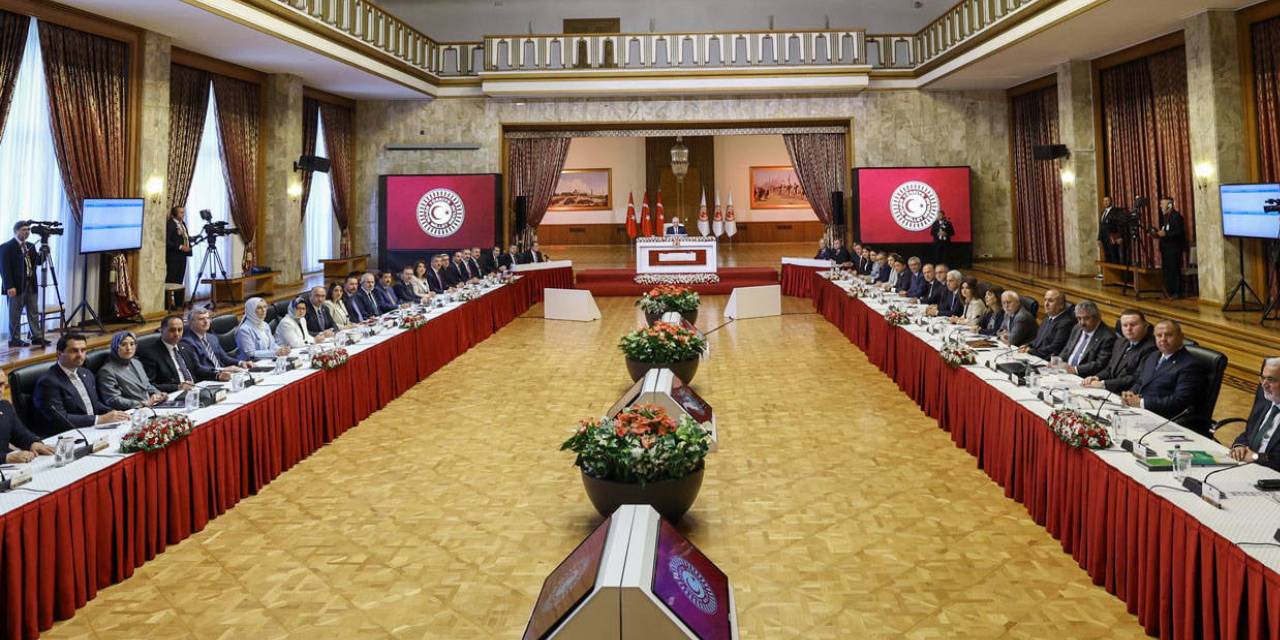 Komisyon toplantısı sürüyor