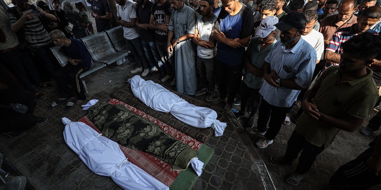 Yardım sırasında bekleyen Filistinliler İsrail tarafından öldürüldü