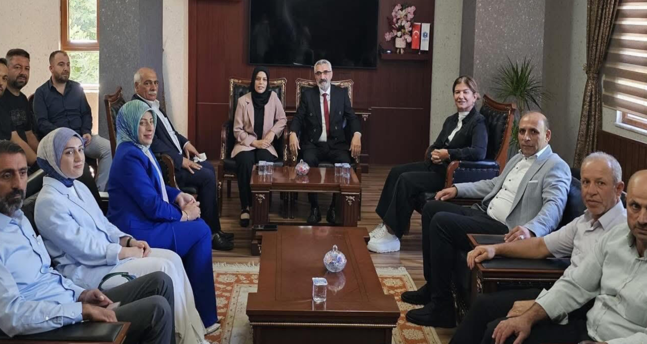 AKP ve DEM partililer arasında ziyaretler sürüyor