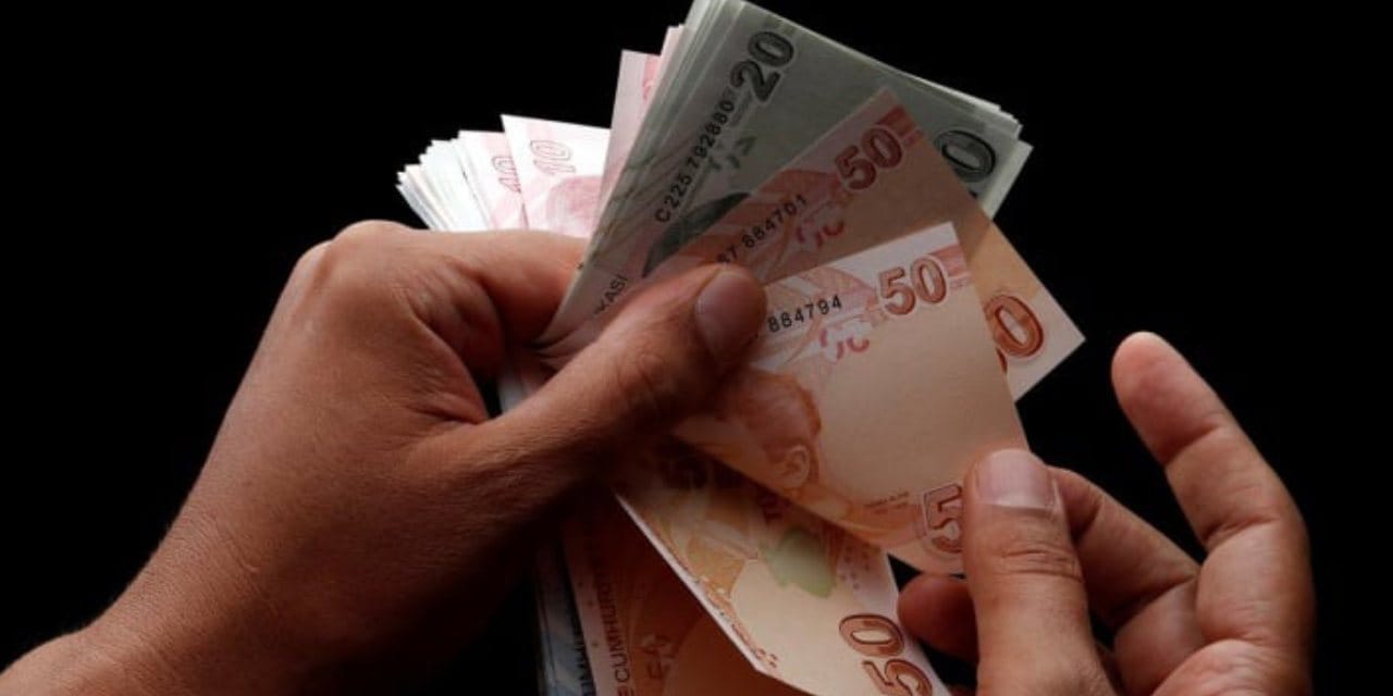 Türkiye’nin dev bankası komisyonu kaldırdı!