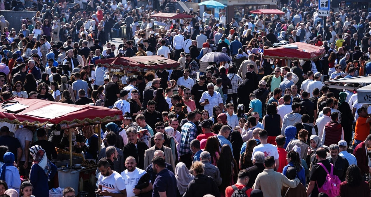 Her üç kişiden biri temel ihtiyaçlarını karşılayamıyor