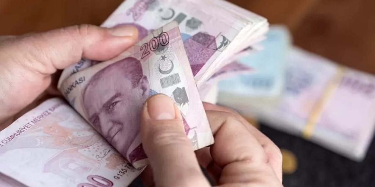 Bayram ikramiyeleri yatmaya başladı