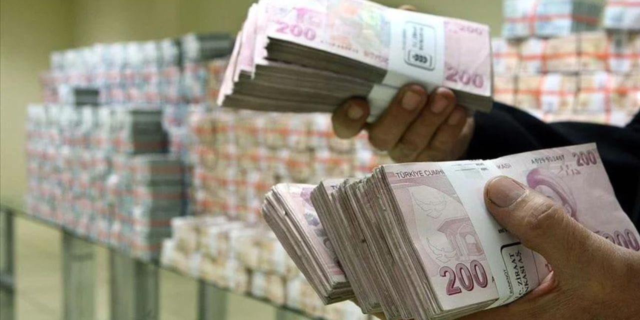 Cari 10 ayın zirvesinde rezerv kaybı 10 milyar dolar!