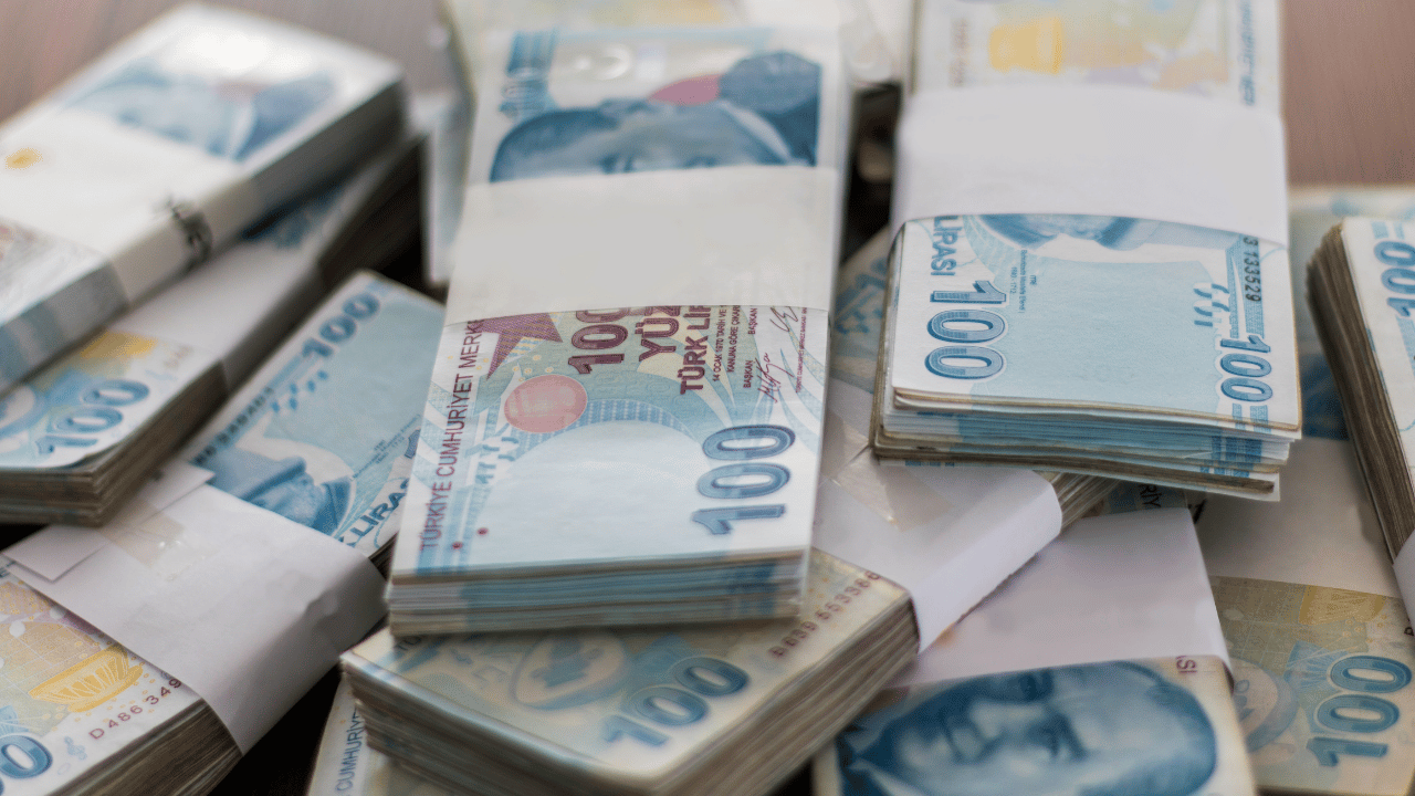 Cari açıkta dev artış: Beklentileri de aştı