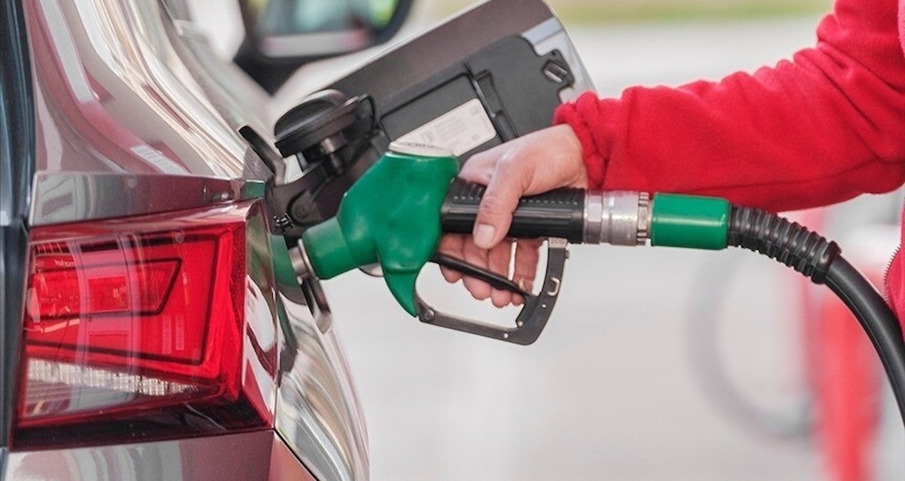 Petrol fiyatları düşerken akaryakıta neden indirim gelmiyor?