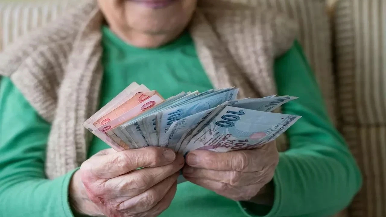 Yargıtay milyonlarca kişinin emekli maaşını değiştirecek kararı verdi