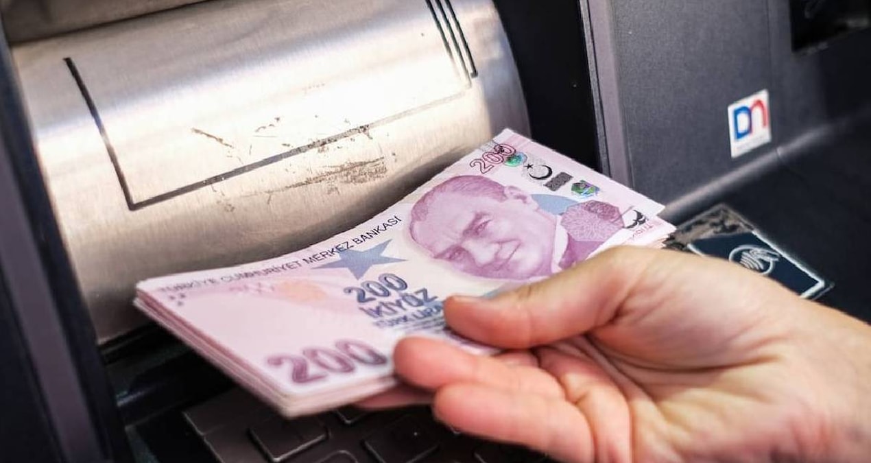 Emeklilerin hesabına 3 ayrı ödeme yapılacak