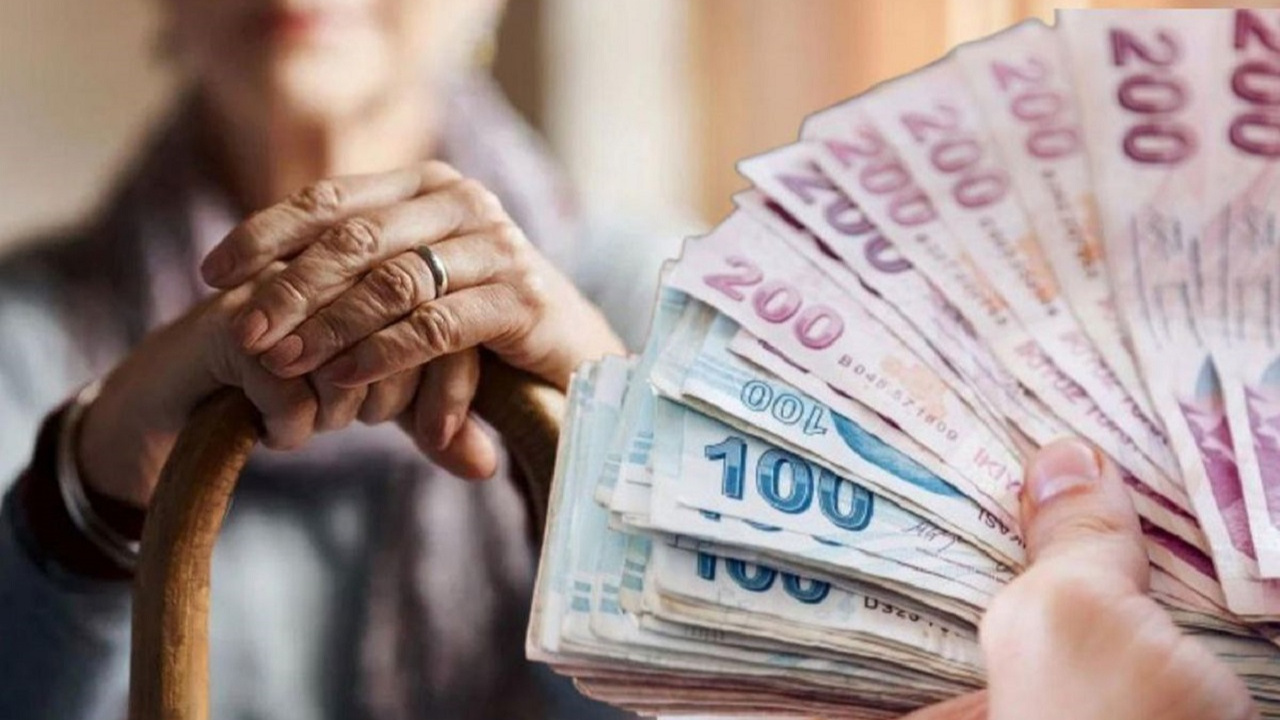 En düşük emekli maaşı için masadaki 3 farklı zam senaryosu