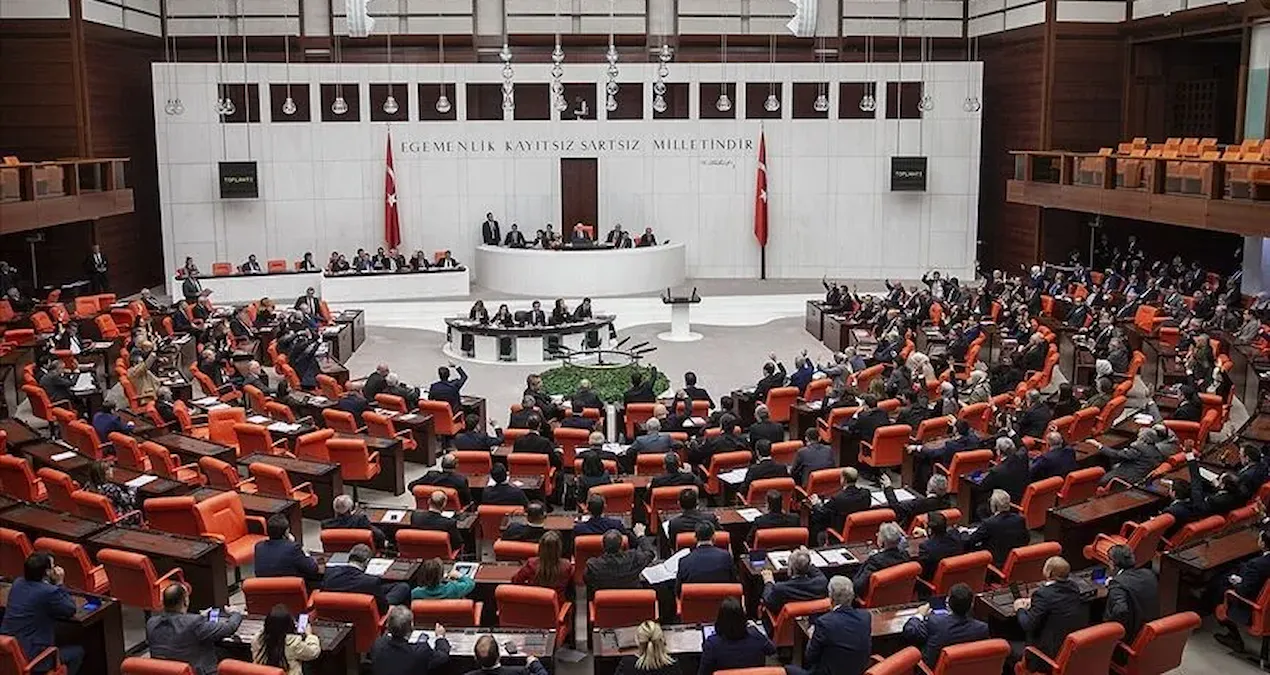 Ankara kulislerini hareketlendiren iddia: İki vekilin adresi değişiyor