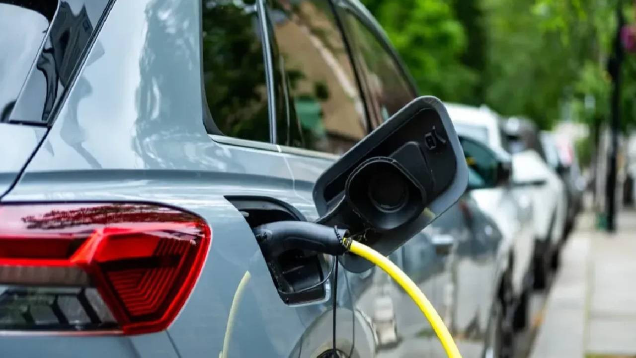 Elektrikli otomobiller için yeni şarj cihazı tanıtıldı