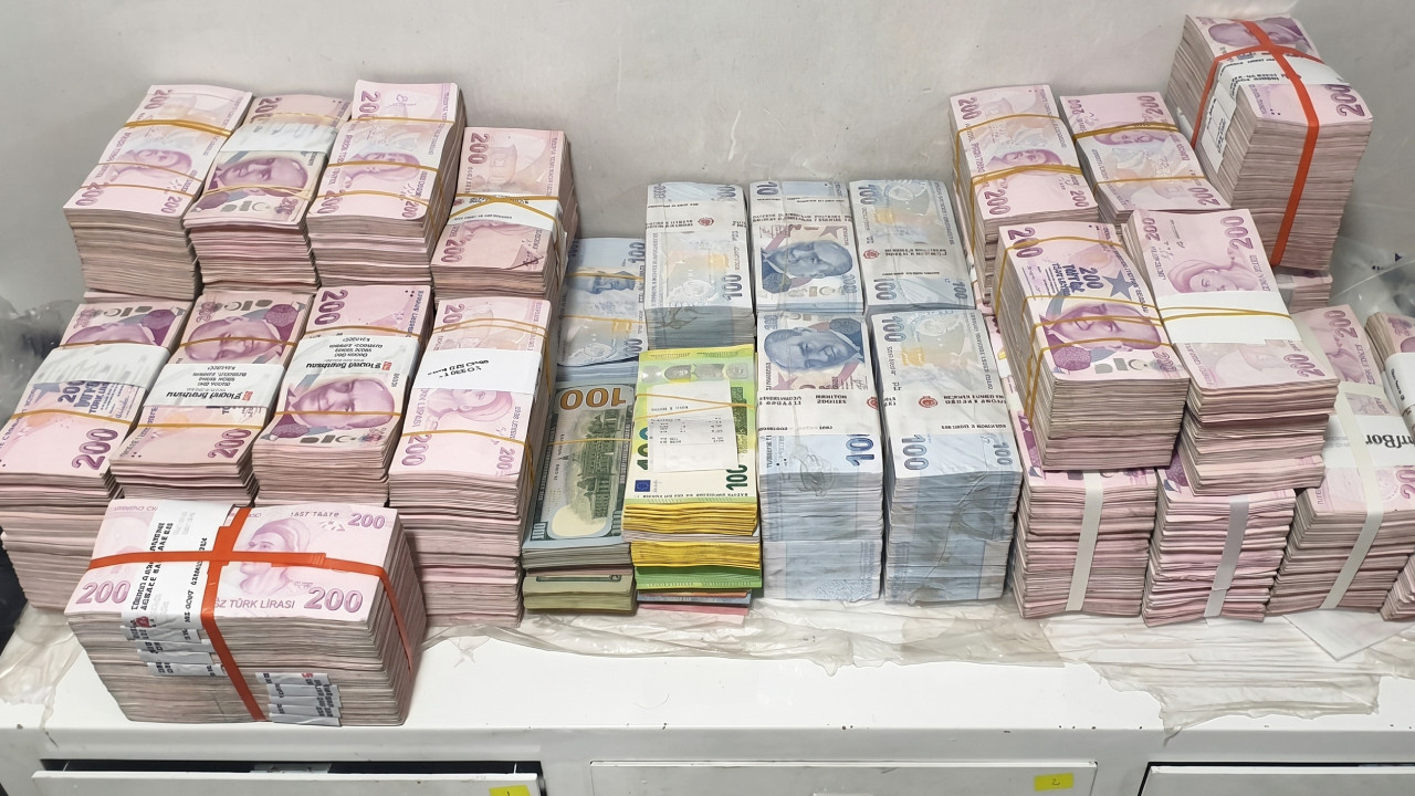 Köprü ve otoyollardan sonra şimdi de İşsizlik Fonu’na el attılar!