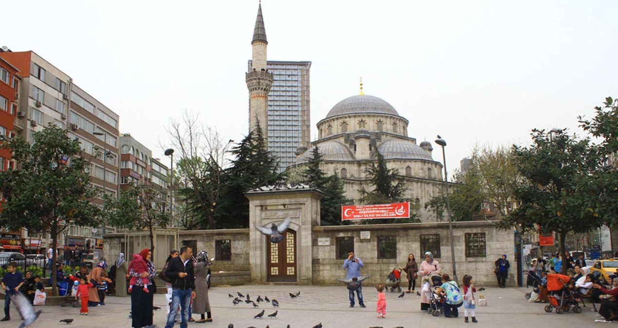 Bütün ilçeler coşkuyla kutlarken, kayyum Cumhuriyet’i unuttu