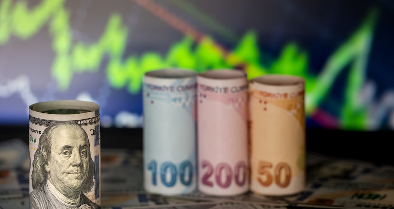 Dolar/TL’de yükseliş durmuyor: Yeni rekor geldi