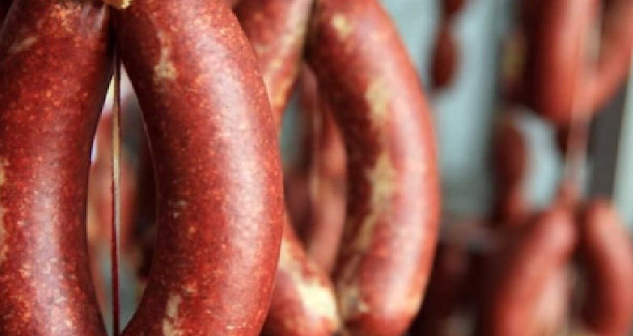 Türkiye’nin bir sucuk markasında domuz eti çıktı